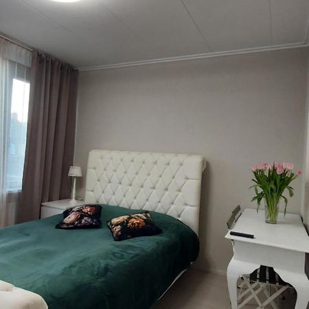 מאס-סלאוס Cozy Room In Host House Near Rotterdam מראה חיצוני תמונה